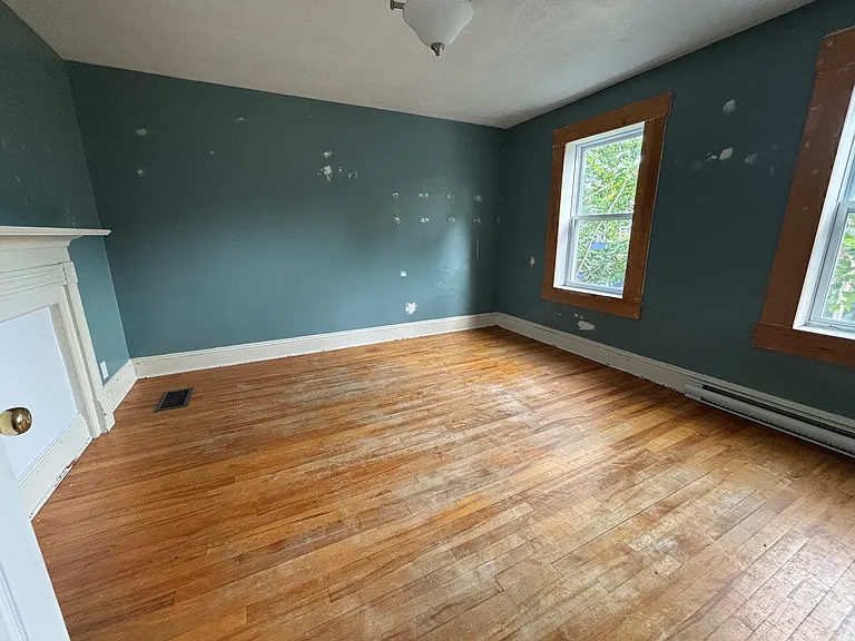 359 Charlotte St #A — Photo 7