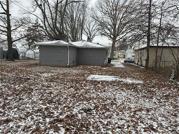 3rd image of 4443 E 141st St