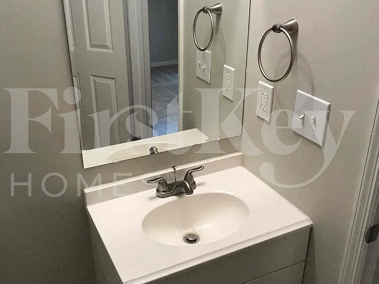 103 Walnut Way — Photo 6