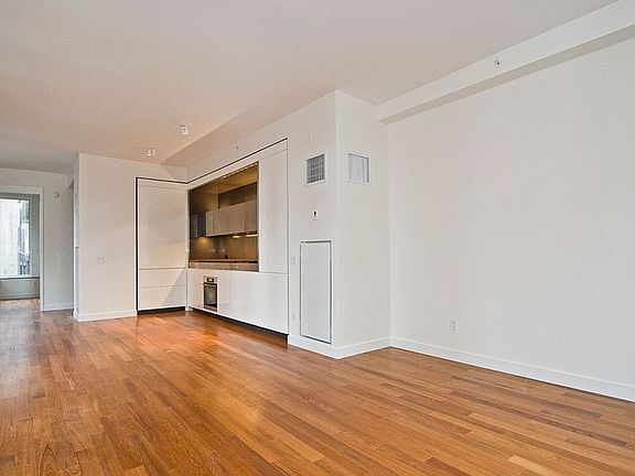 5th image of 15 William St APT 15A