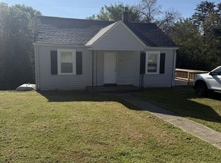 428 Clearview Dr, Martinsville, VA 24112