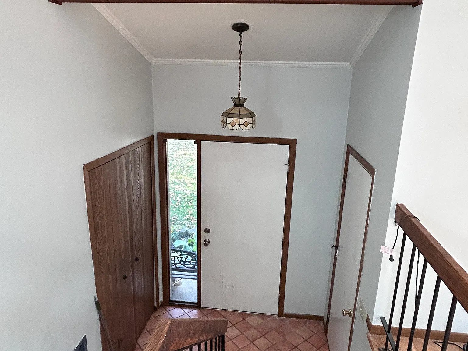 5 bed, 2500 sqft, $2,900 — Photo 2
