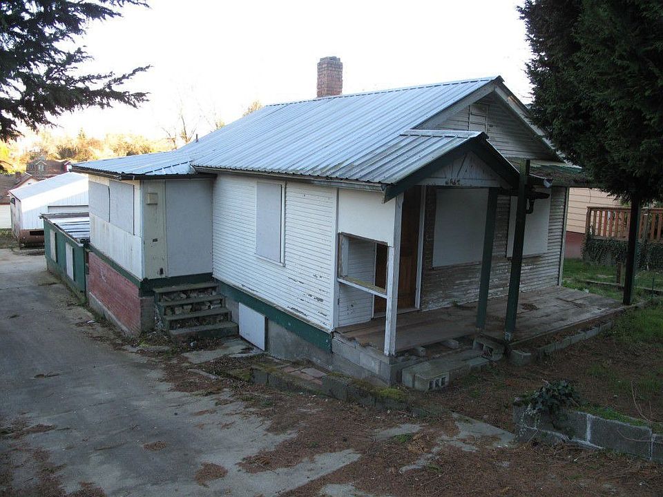 1st image of 1926 N Callow Ave