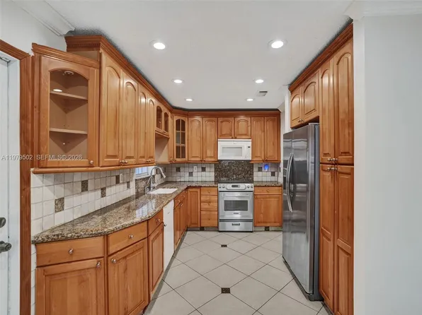 3745 Piccadilly St #114, Hollywood, FL 33021