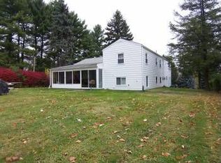 225 Ridge Rd, Sewickley, PA 15143