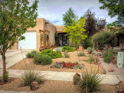 3356 Vista Del Prado Ct, Santa Fe, NM, 87507