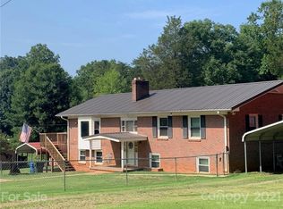 1304 32nd St SE, Conover, NC 28613
