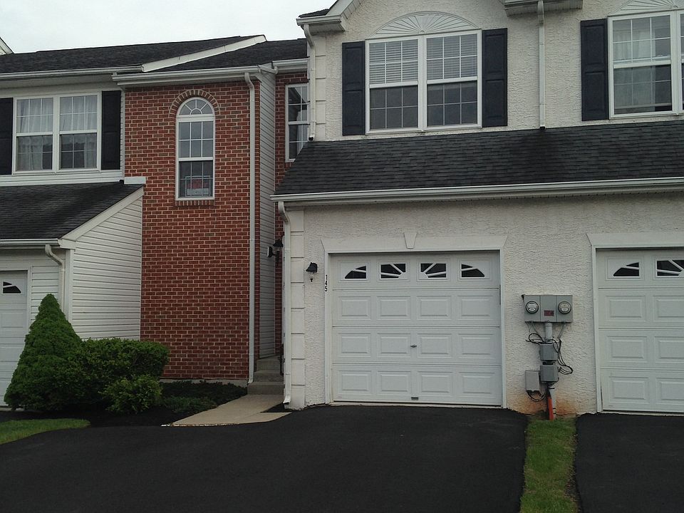 145 Hampshire exterior view