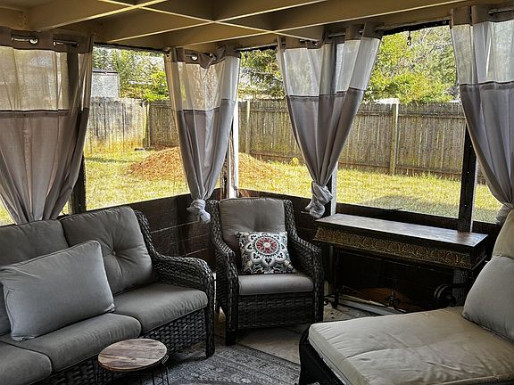 5th image of 3080 Ridgeway Rd