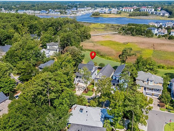 2nd image of 4939 Island Dr. S