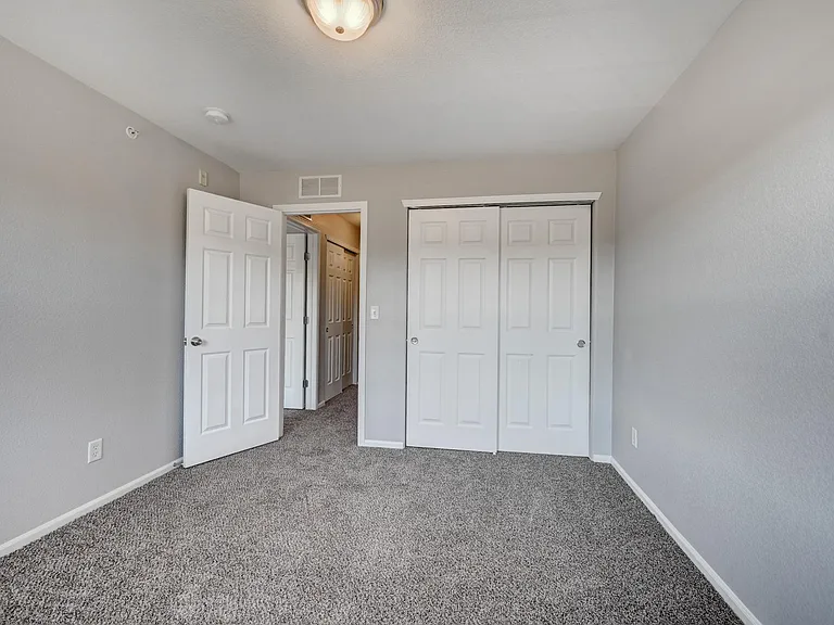 431 Black Feather Loop #813 — Photo 6