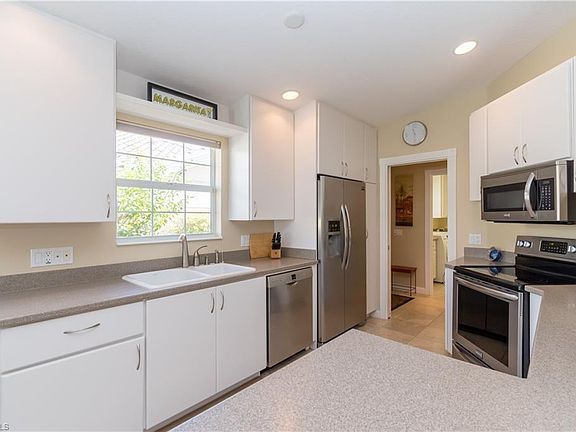 4th image of 15386 Queen Angel Way