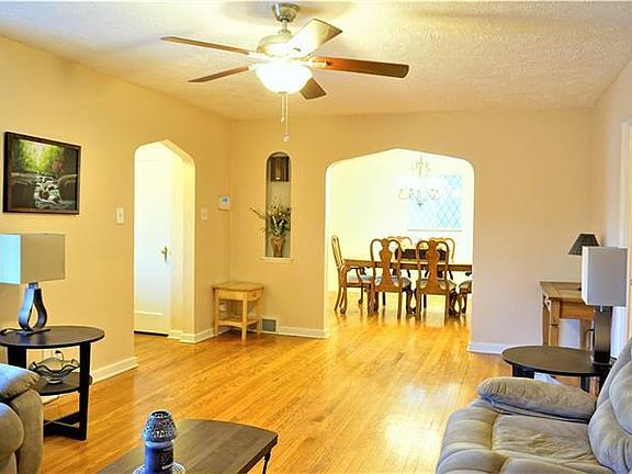 2nd image of 114 Greenwood Pl