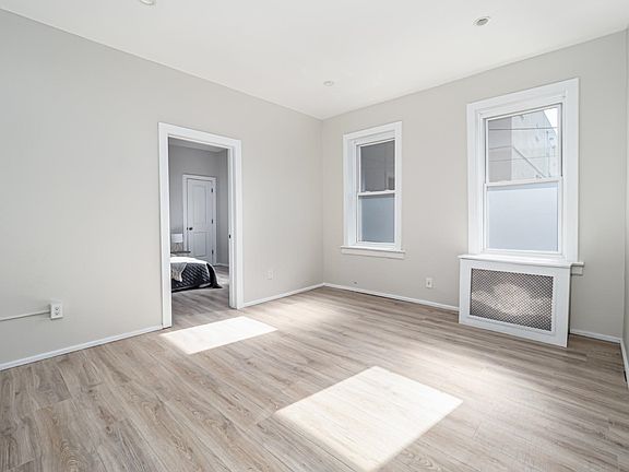 4th image of 206 Jewett Ave APT 5