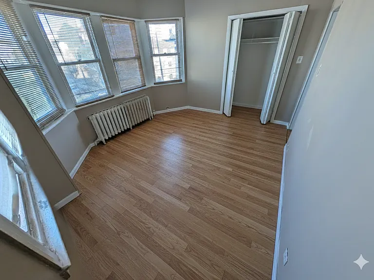 18 N Georgia Ave #3 — Photo 2