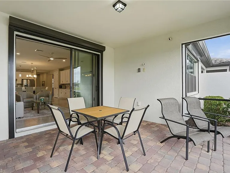 12361 Canal Grande Dr — Photo 27