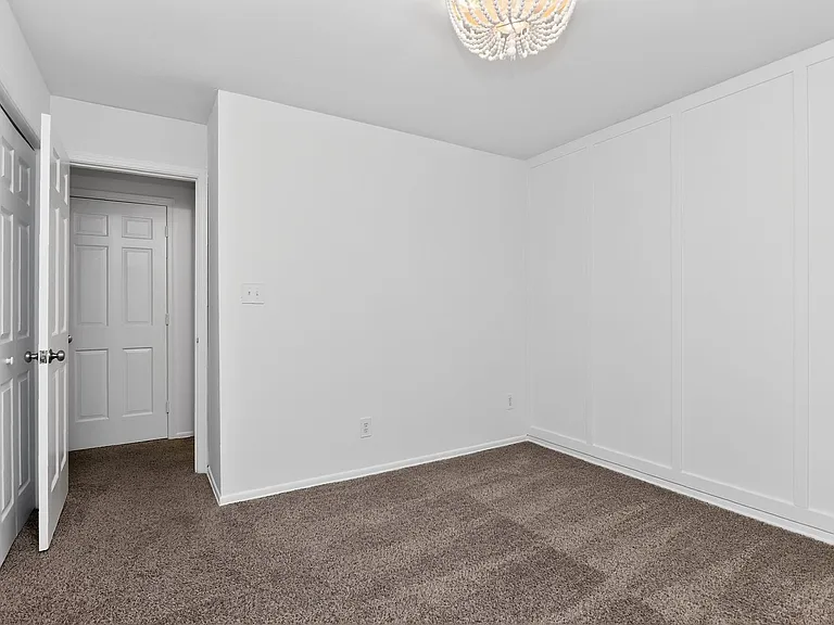 1819 Sabrina Ct — Photo 23