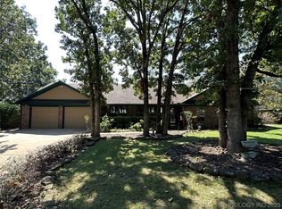 33682 Oak Park Dr, Wagoner, OK 74467