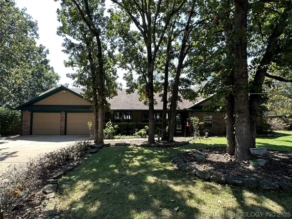 33682 Oak Park Dr, Wagoner, OK 74467
