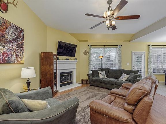 2nd image of 3852 Chimney Rock Dr