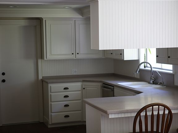 Kitchen-from Breakfast Nook