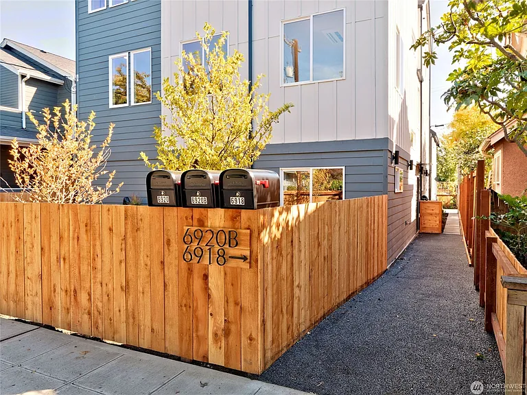 6920 Flora Ave S #B — Photo 1
