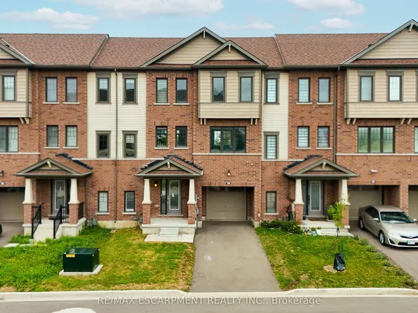 41 Utter Pl, Hamilton, ON L8J 0H7