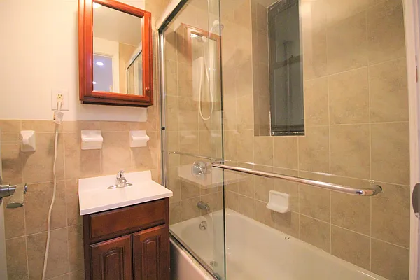 Rented by OCTAN REALTY MANAGEMENT LLC | media 44