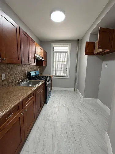 1151 Grant Ave Photo 1