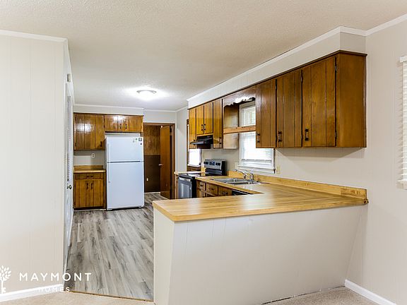 4th image of 151 Twin Creek Dr