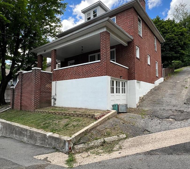 1st image of 307 Helen St