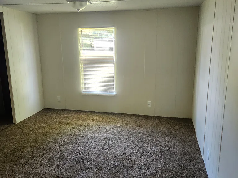 134 Grace Park — Photo 14