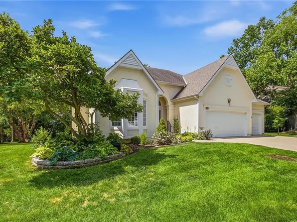 7645 W 149th St, Overland Park, KS 66223