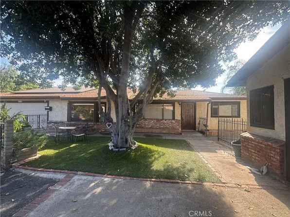 8932 McLennan Ave, North Hills, CA 91343
