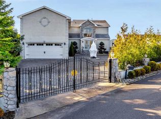 3 Lagoon Dr E, Toms River, NJ 08753