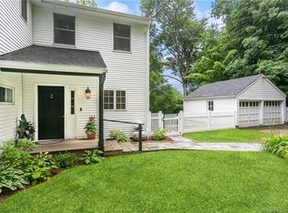 8 Sachem Trl, Westport, CT 06880
