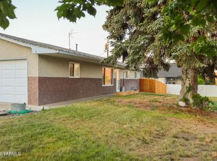 11 Lorry Ln, Selah, WA 98942