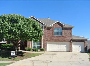 10165 Autumn Park Ct, Fort Worth, TX 76140