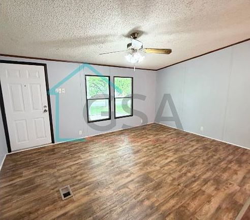 2nd image of 105 Fleetwood Dr