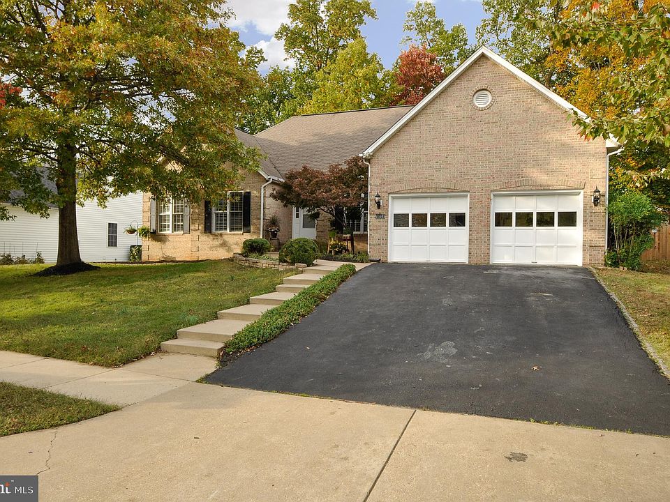 1st image of 1013 Cadmus Dr