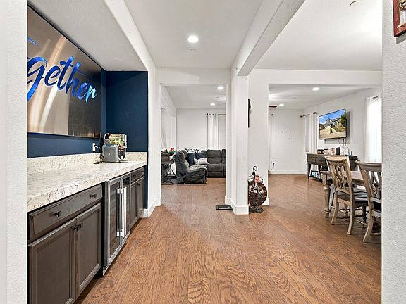 4th image of 1655 Cady Ln