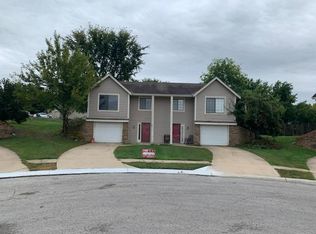 201 NW Gibson Ct, Lees Summit, MO 64063