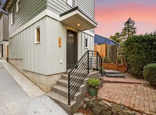 3853 34th Ave SW #C, Seattle, WA 98126