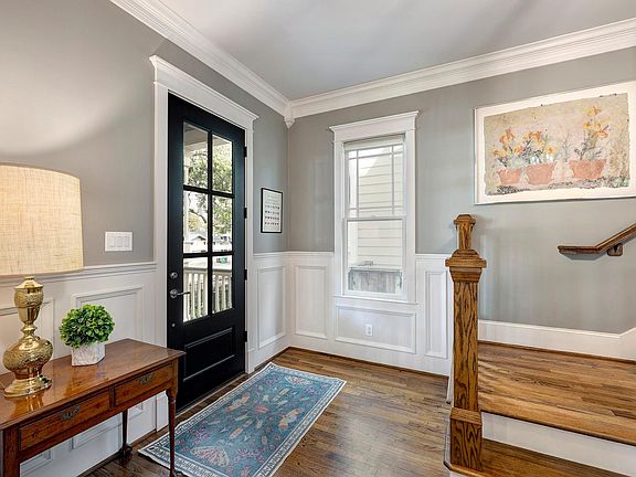 5th image of 310 W 17th St