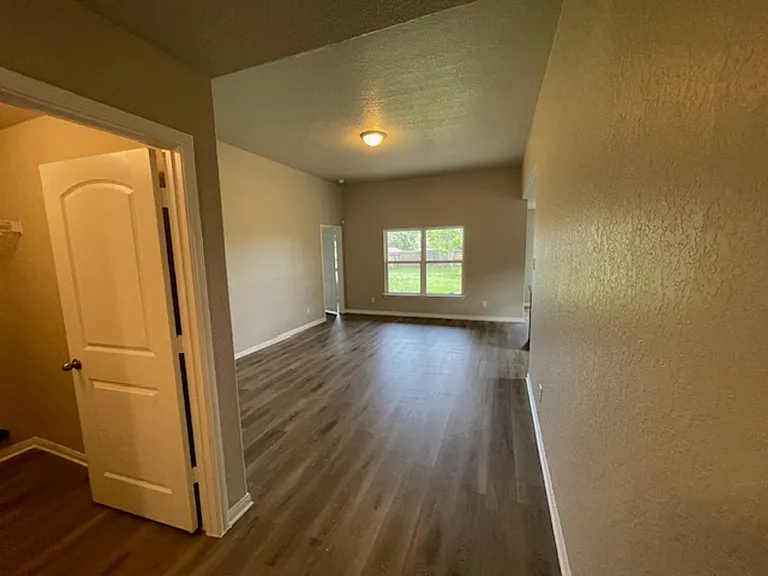 3618 Foster Mdws — Photo 8