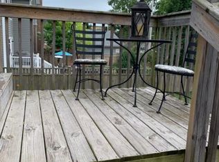 829 N Center St #2, Naperville, IL 60563