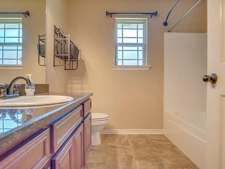 5485 Tucker Cir — Photo 27