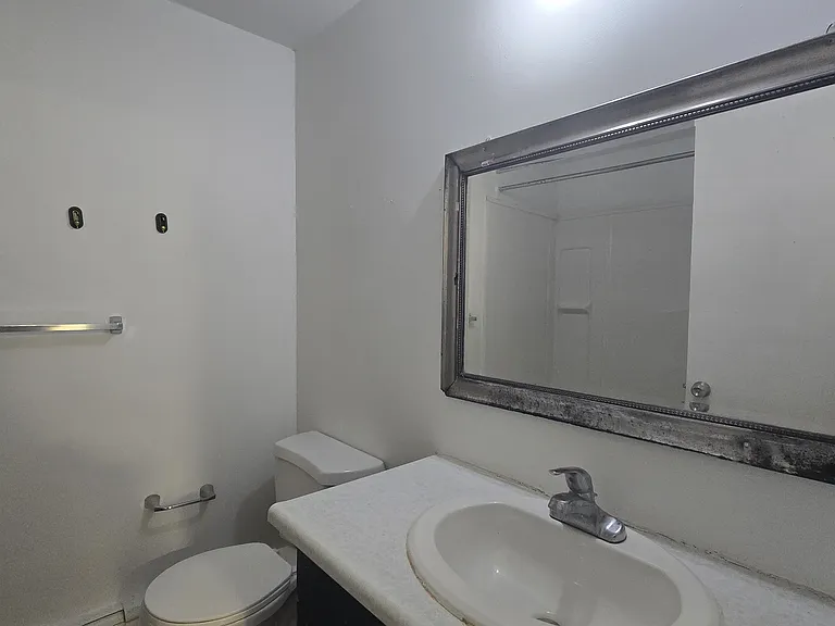 1275 Huron St — Photo 12