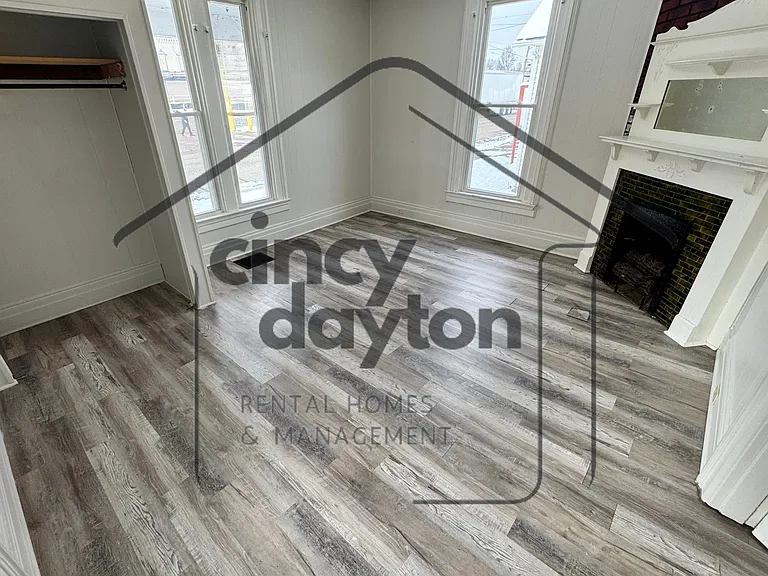 110 N River St #1 — Photo 5
