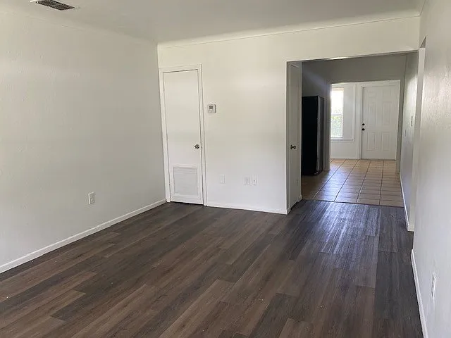 2 bed, 865 sqft, $1,675 — Photo 2